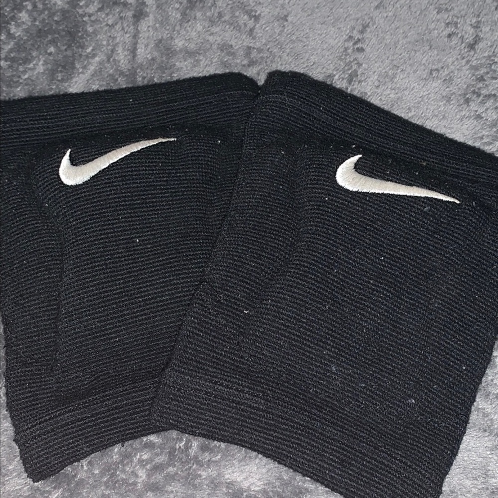 Nike volleyball knee pads